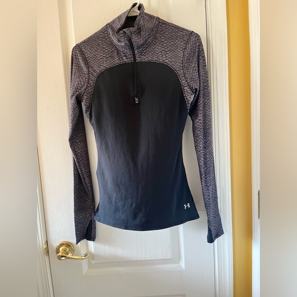 Under Armour Tops - Under Armour Women's Patterned Long Sleeve Top